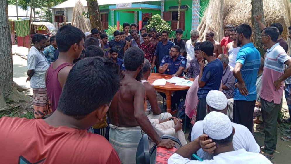 ভূরুঙ্গামারীতে বিদ্যুৎস্পৃষ্টে গৃহবধূর মৃত্যু